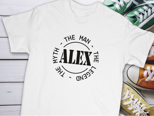 Tricou personalizat cu nume "The man,...