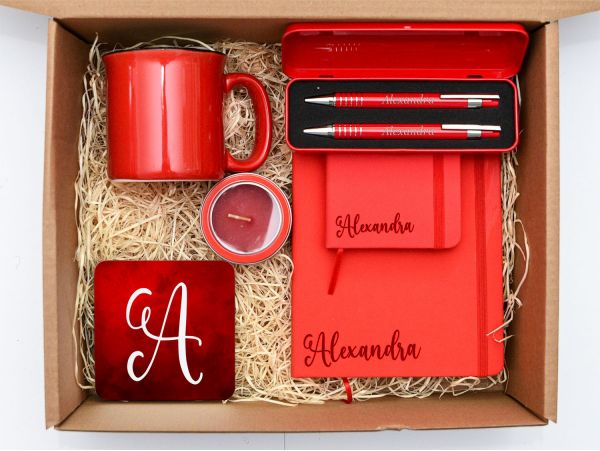 Set cadou personalizat "All red"