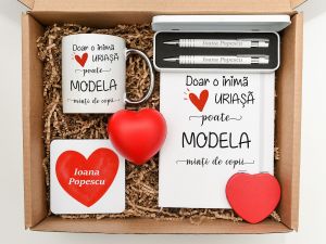 Set cadou personalizat pentru invatatoare/educatoare "Inima uriasa"