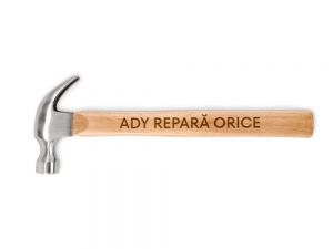 Ciocan premium cu coada din lemn personalizat cu text