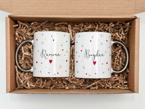 Set cani cu maner argintiu, personalizate cu nume "Dots&Hearts Design"