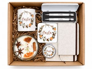 Set cadou personalizat "Cotton&Orange": cana, lumanare, carnetele, set de scris, oglinda, coaster